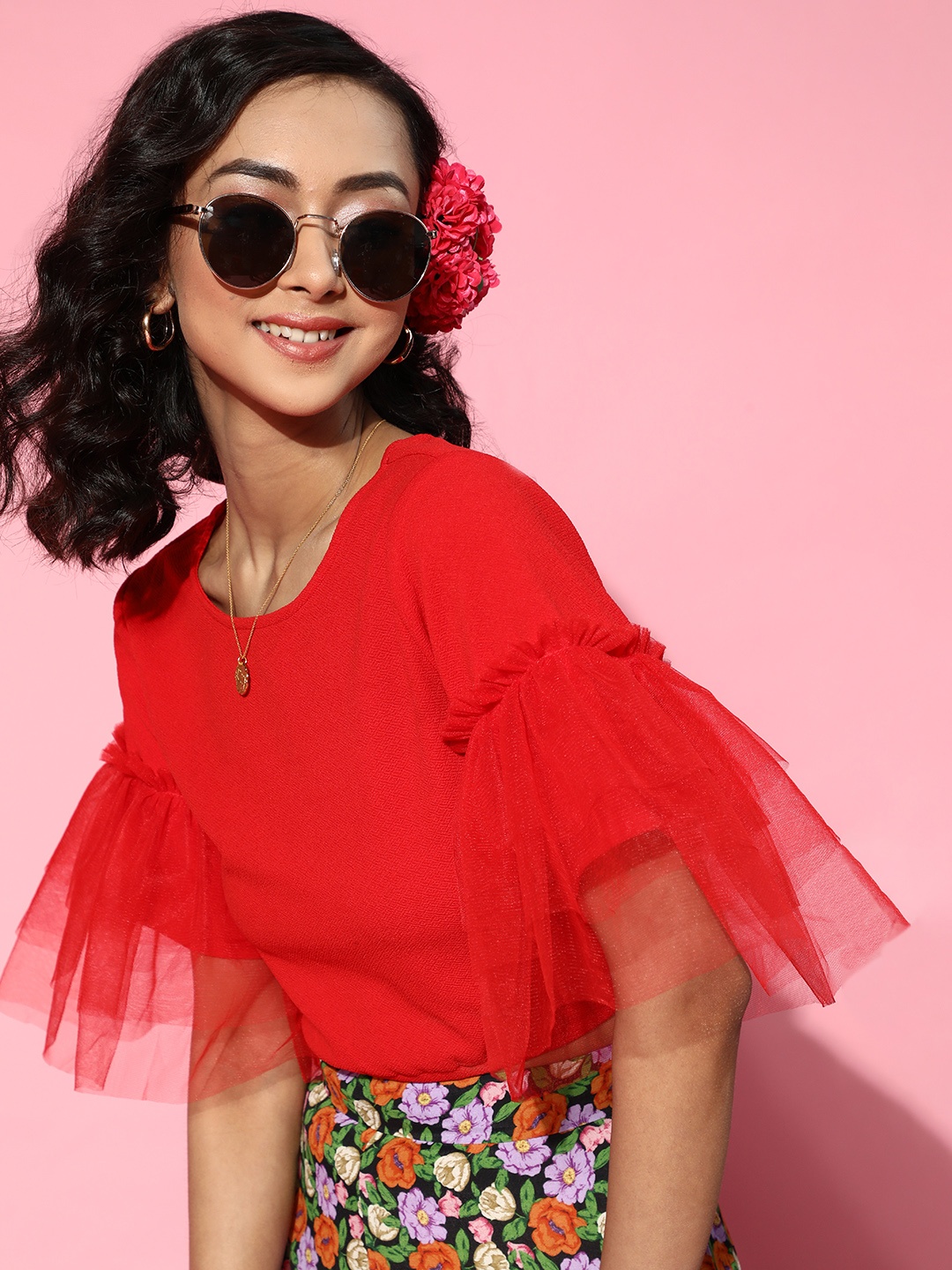 

Athena Women Gorgeous Red Solid Cropped Top