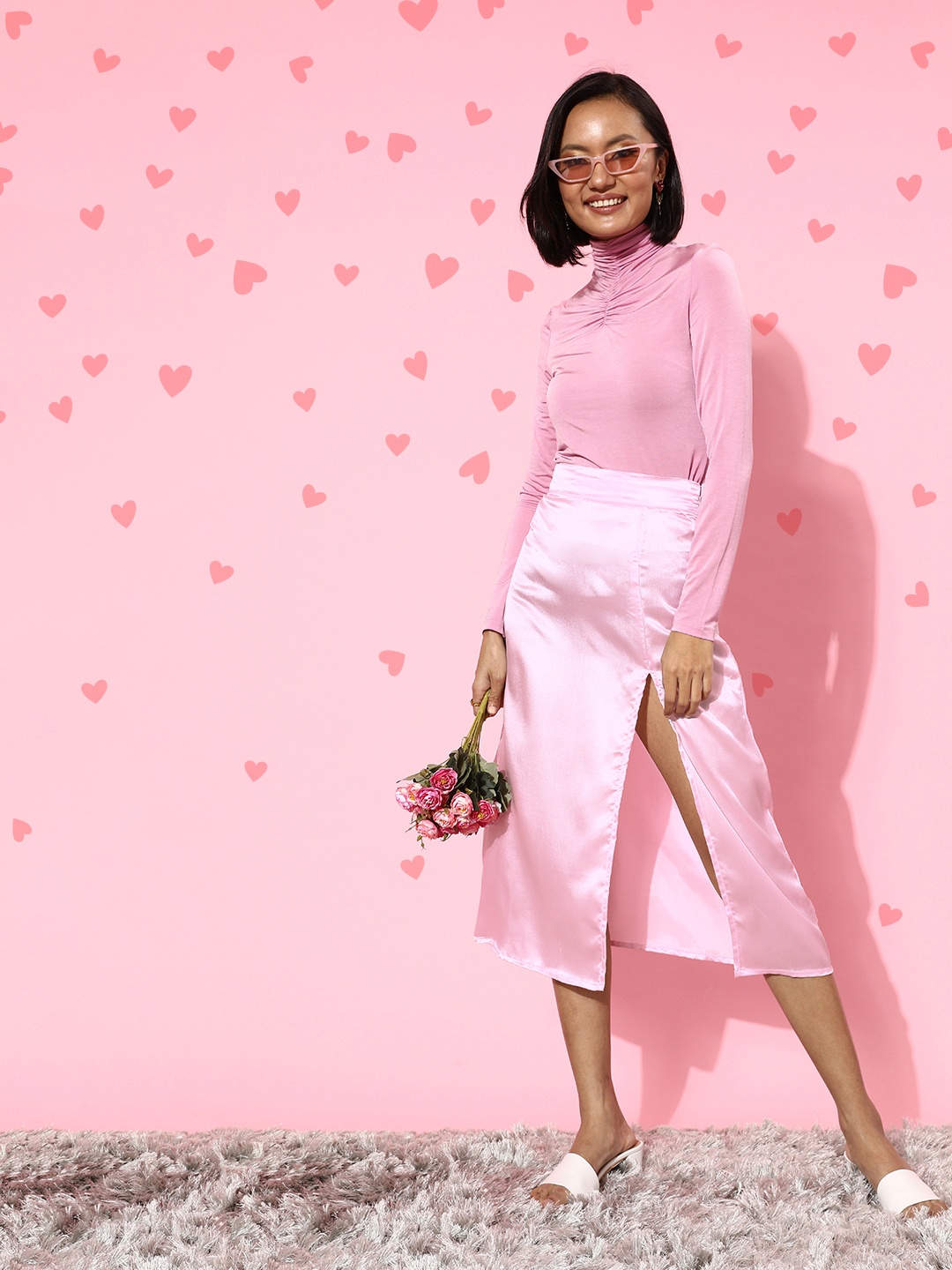 

SCORPIUS Pink Solid Satin Skirt
