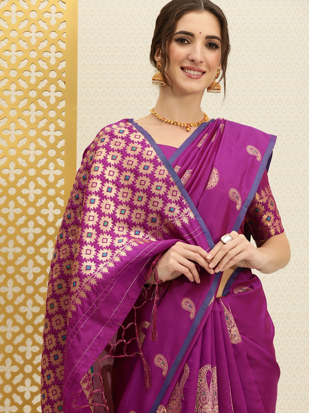 

House of Pataudi Purple & Gold-Toned Paisley Zari Silk Blend Banarasi Saree