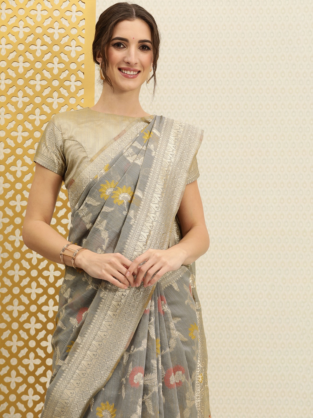

House of Pataudi Grey & Gold-Toned Floral Jaal Woven Zari Saree