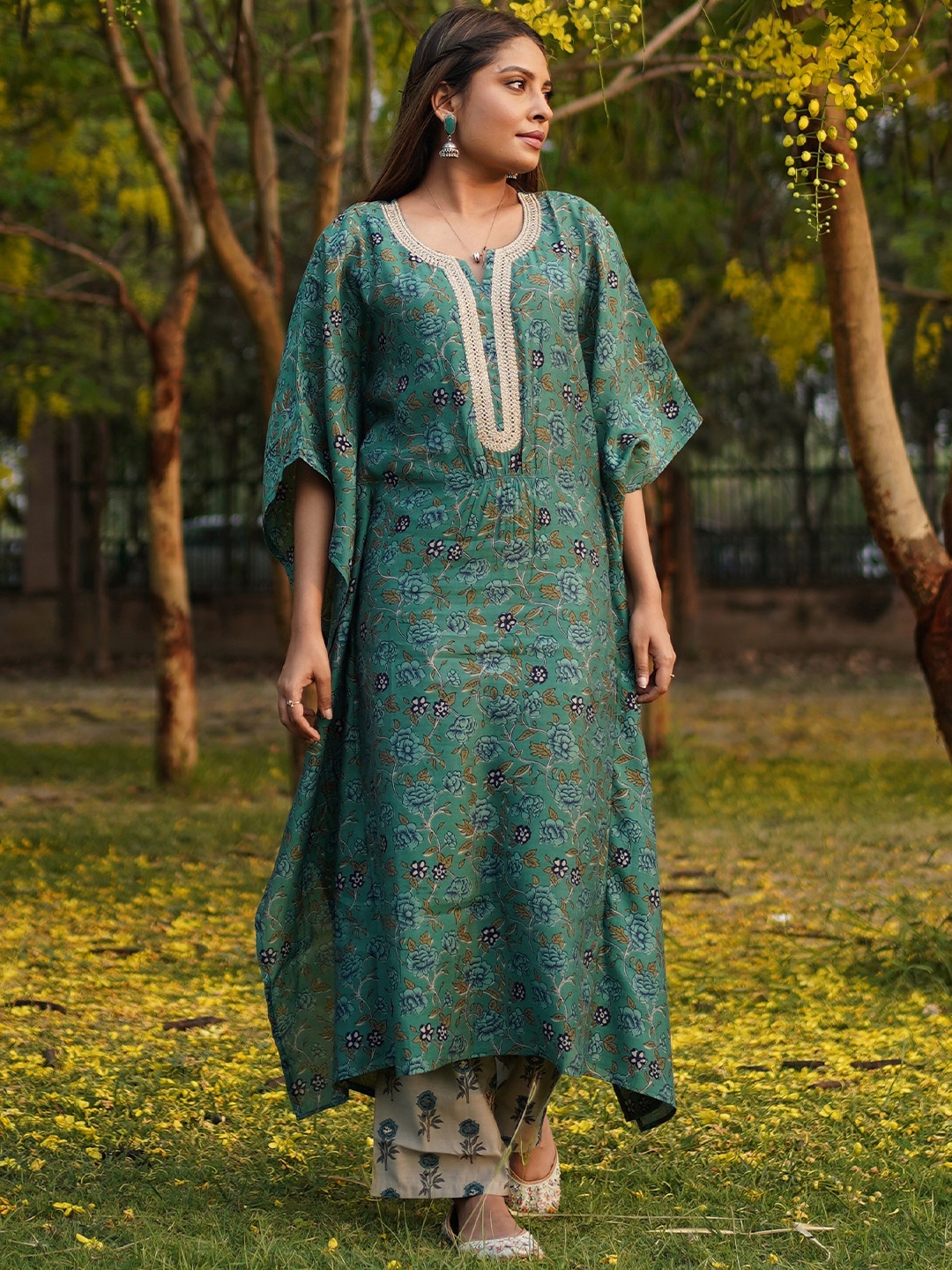 

Libas Floral Silk Blend Kaftan Kurta Set, Green