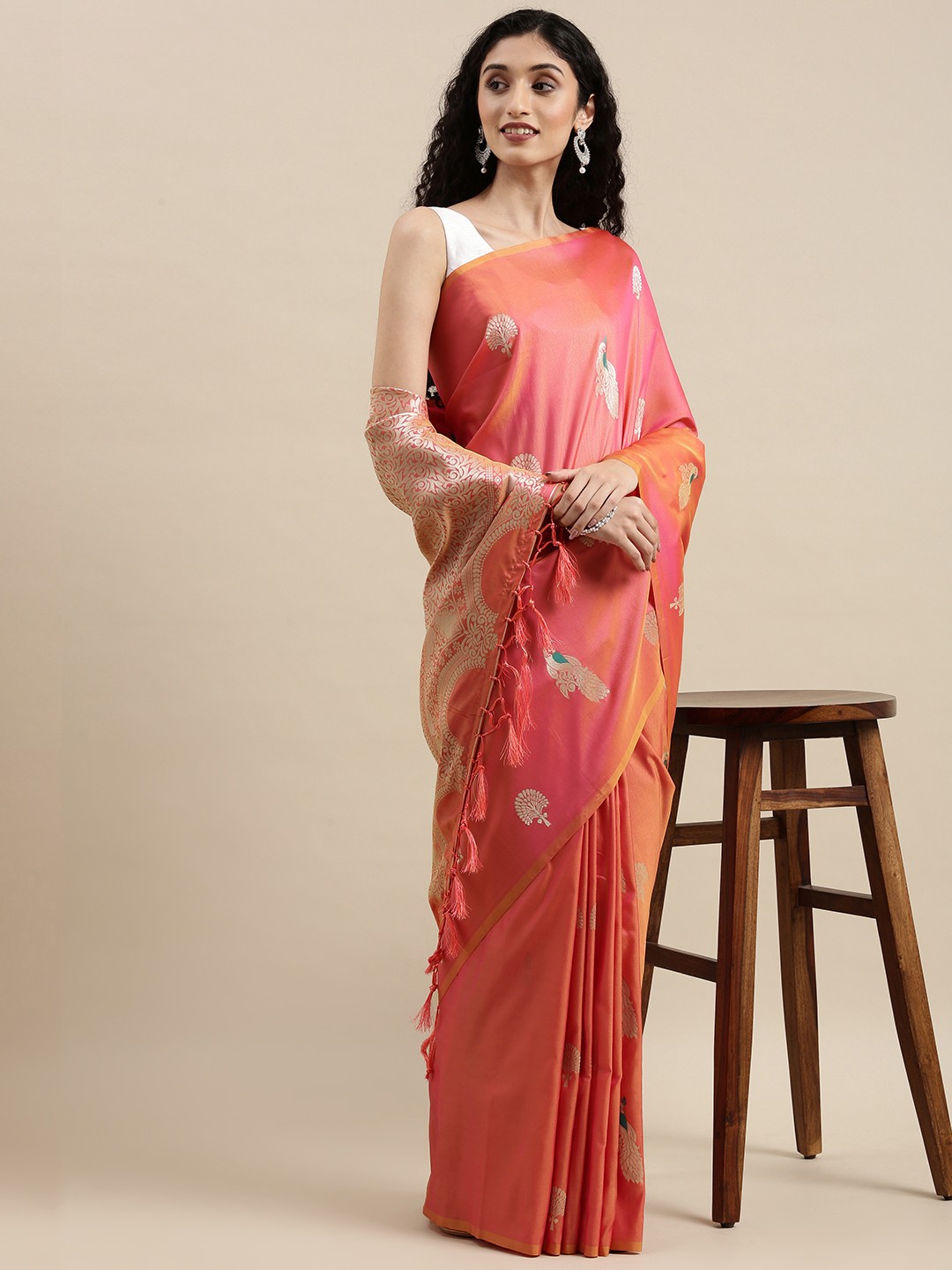

Mitera Pink & Silver-Toned Woven Design Zari Lichi Silk Blend Banarasi Saree