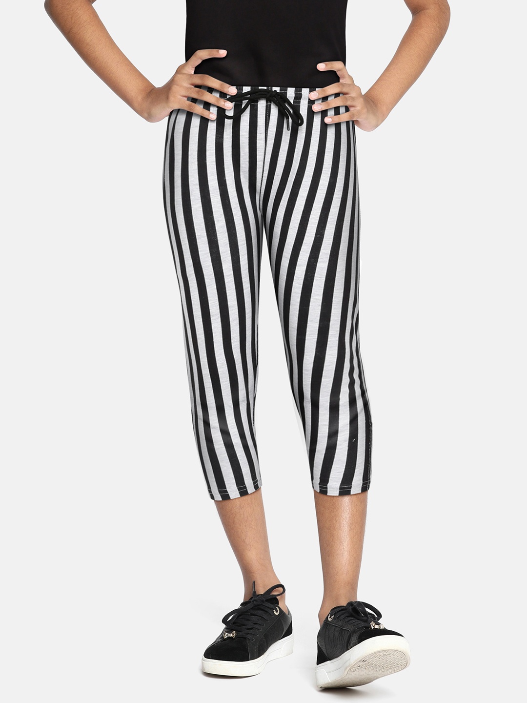 

SEYBIL Girls Charcoal Grey & Black Striped Capris