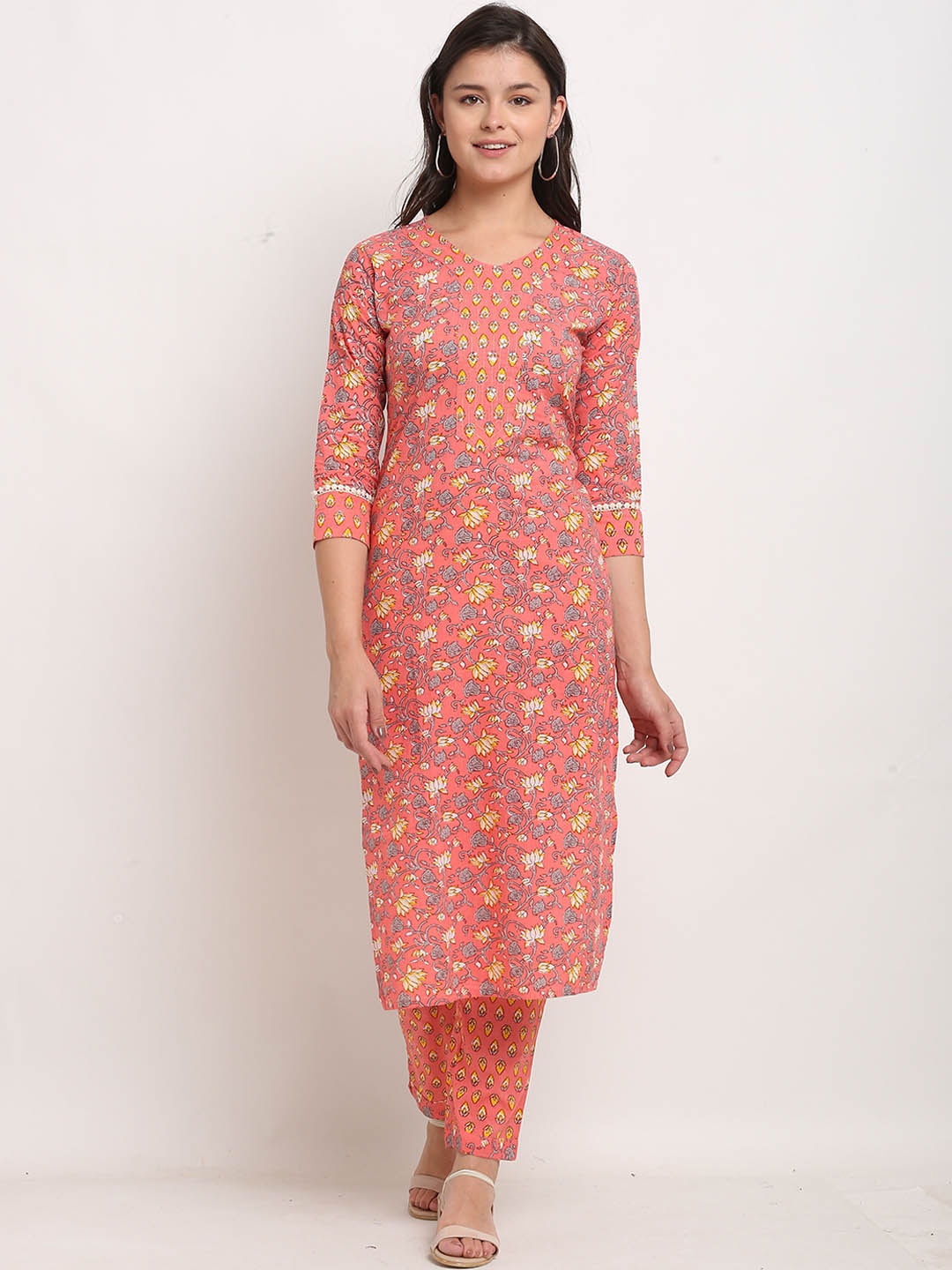 

Rajnandini Women Pink Floral Printed Pure Cotton Kurta with Trousers