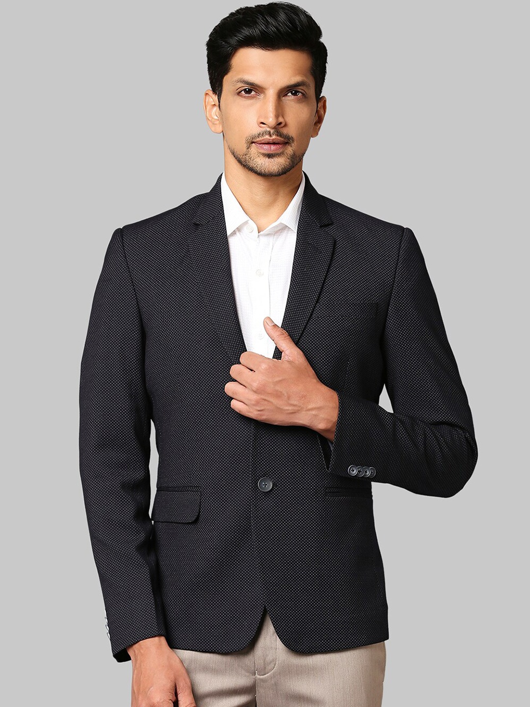 

Park Avenue Men Black Self-Design Single-Breasted Formal Blazer