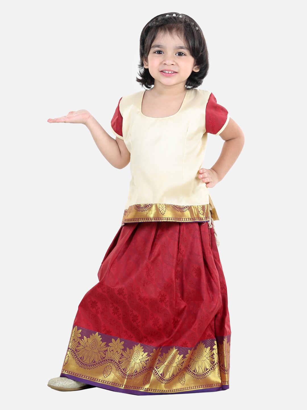 

BownBee Girls Cream-Coloured & Red Cotton Ready to Wear Pavda Pattu Lehenga