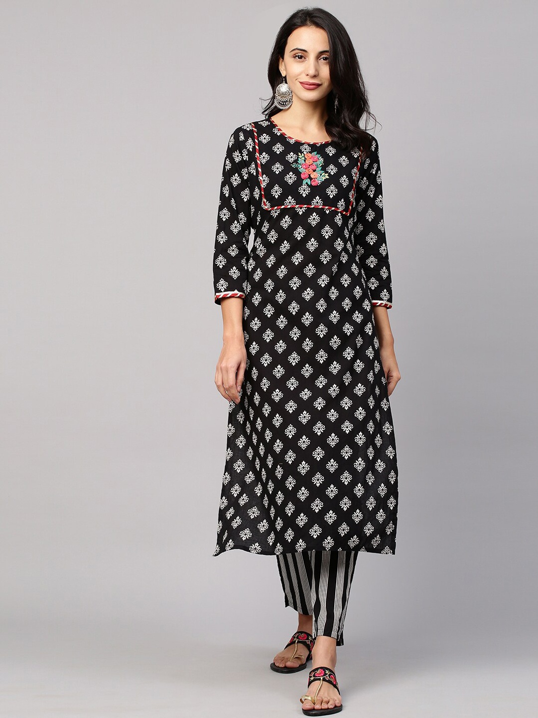

FASHOR Women Black & White Ethnic Motifs Printed Pure Cotton Kurta with Trousers & Dupatta