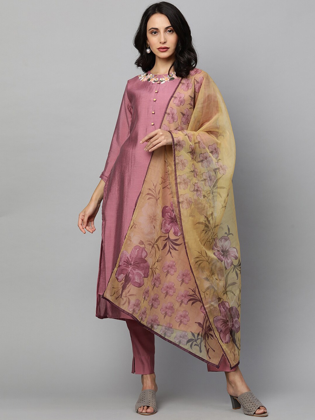 

FASHOR Women Purple Floral Yoke Design Pure Silk Kurta & Trousers With Dupatta