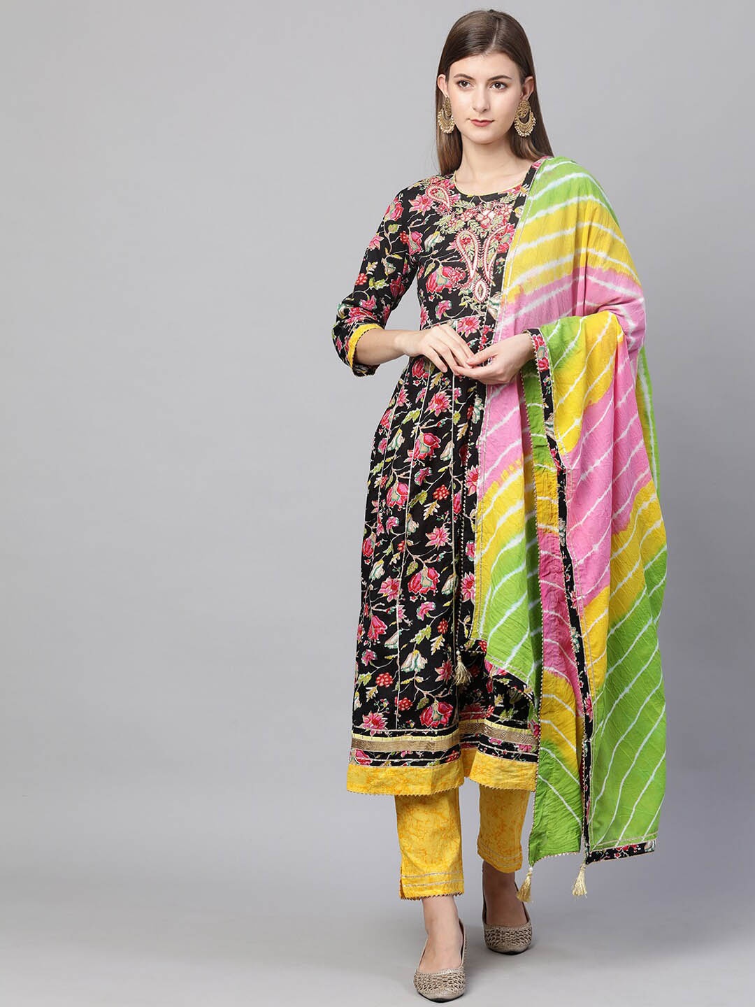 

FASHOR Women Black Floral Printed Pleated Pure Cotton Kurta & Trousers With Dupatta