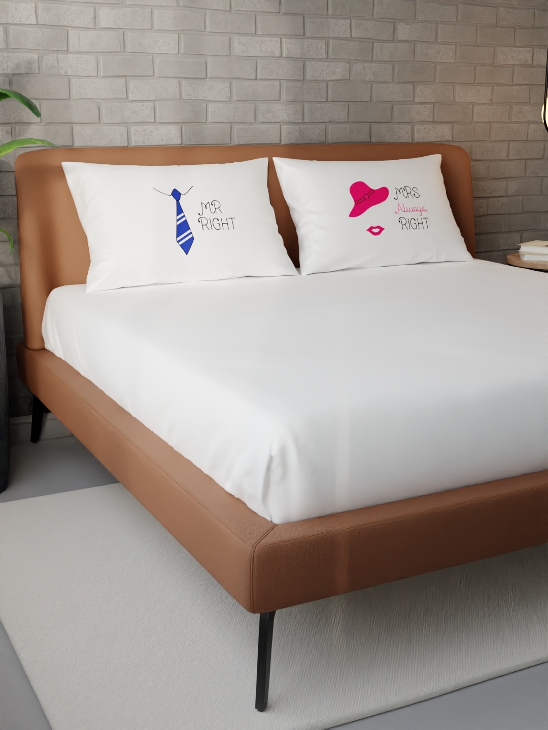 

Stoa Paris White & Pink Typography 300 TC Queen Bedsheet With 2 Pillow Covers