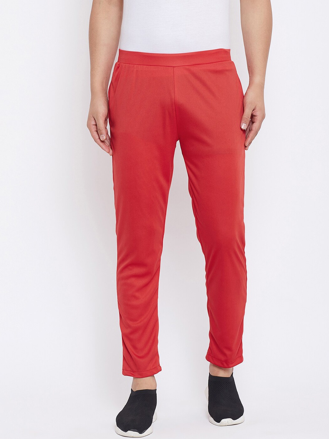 

armure Men Red Solid Track Pants
