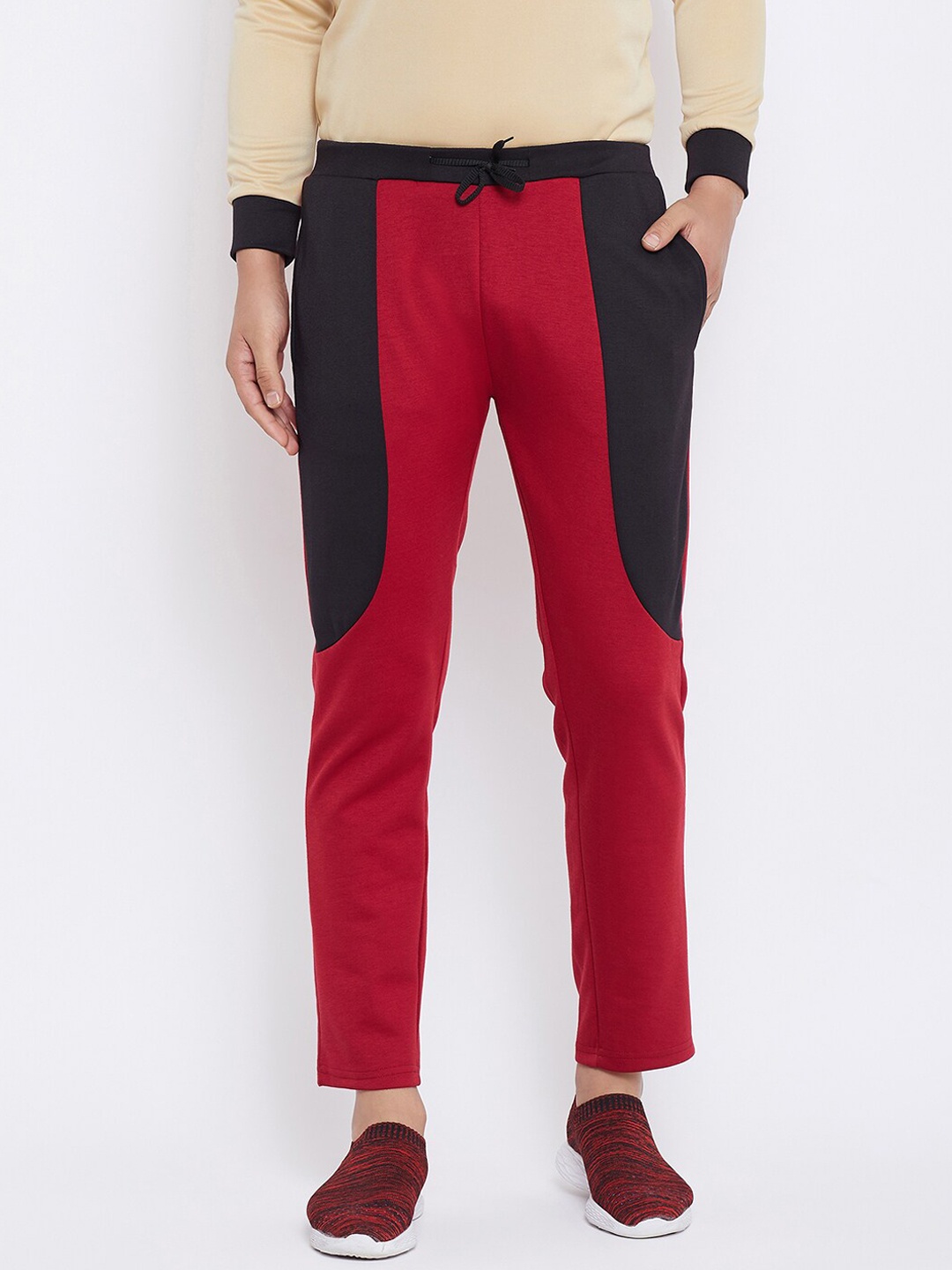 

armure Men Maroon & Black Colourblocked Track Pants
