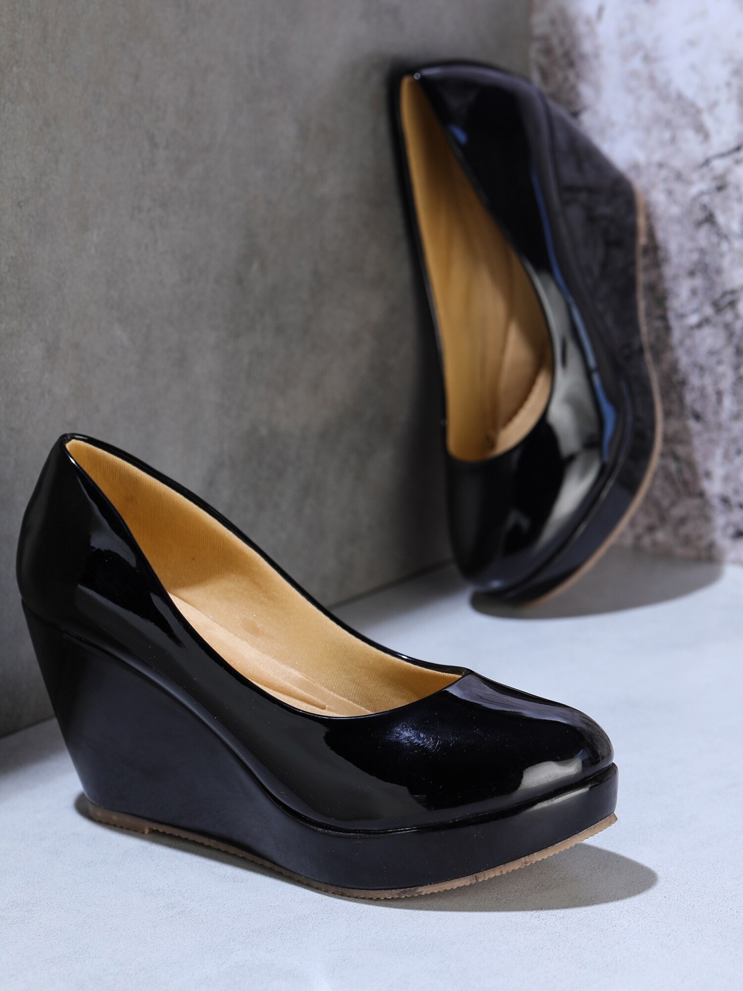 

Shezone Black Wedge Pumps