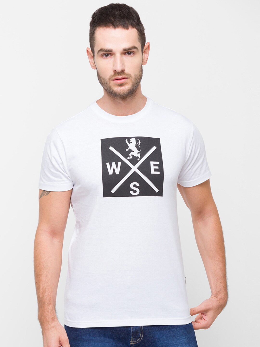 

GIORDANO Men White Printed Slim Fit Cotton T-shirt