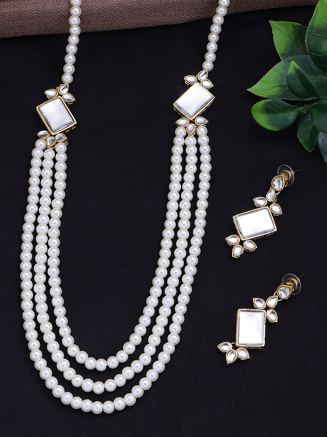 

LIVE EVIL White Gold-Plated Kundan Studded Jewellery Set