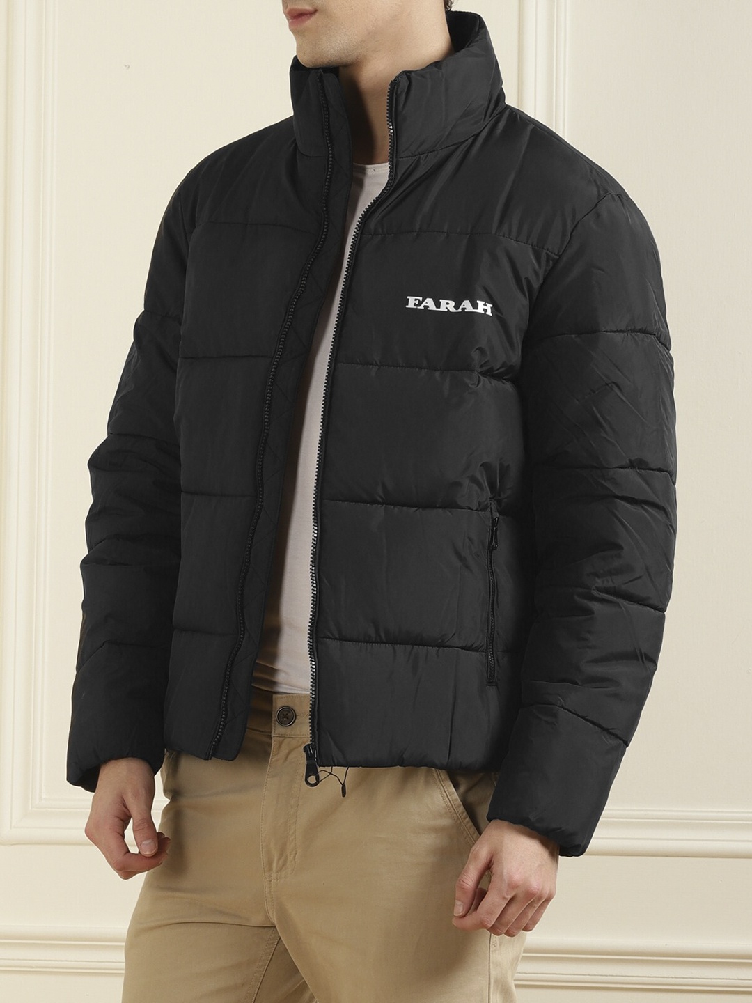 

Farah Men Black Lightweight Puffer Jacket