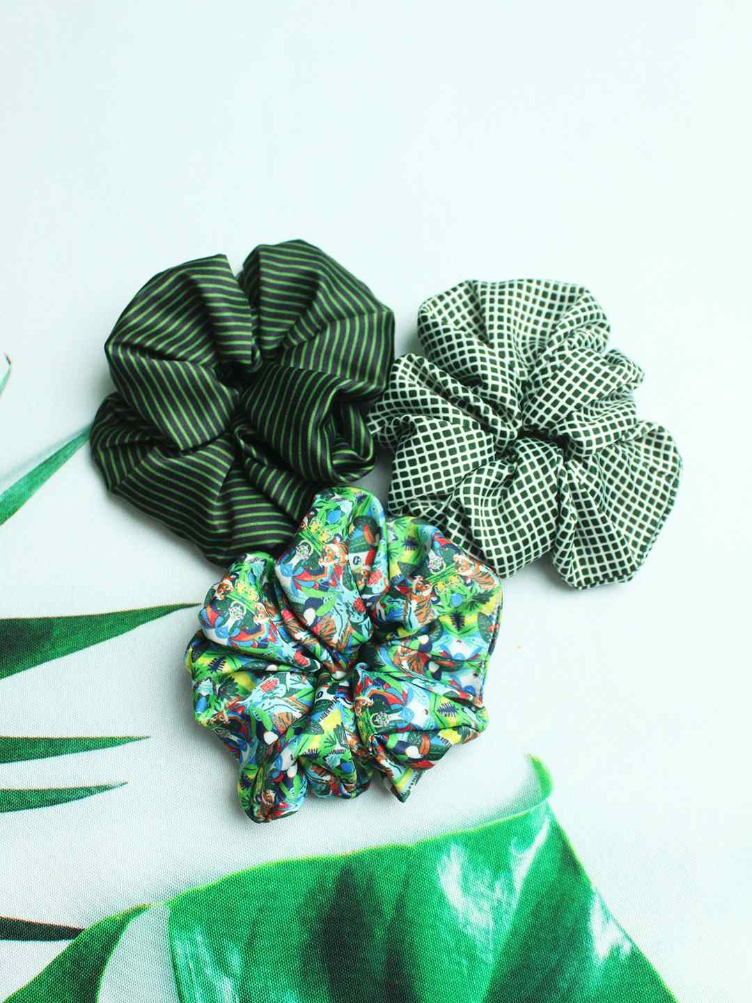 

Tossido Women Green & White Set of 3 Hair Scrunchies