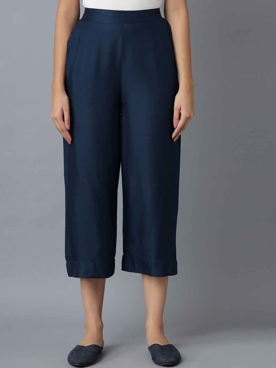 

elleven Women Navy Blue Solid Tapered Fit Culottes