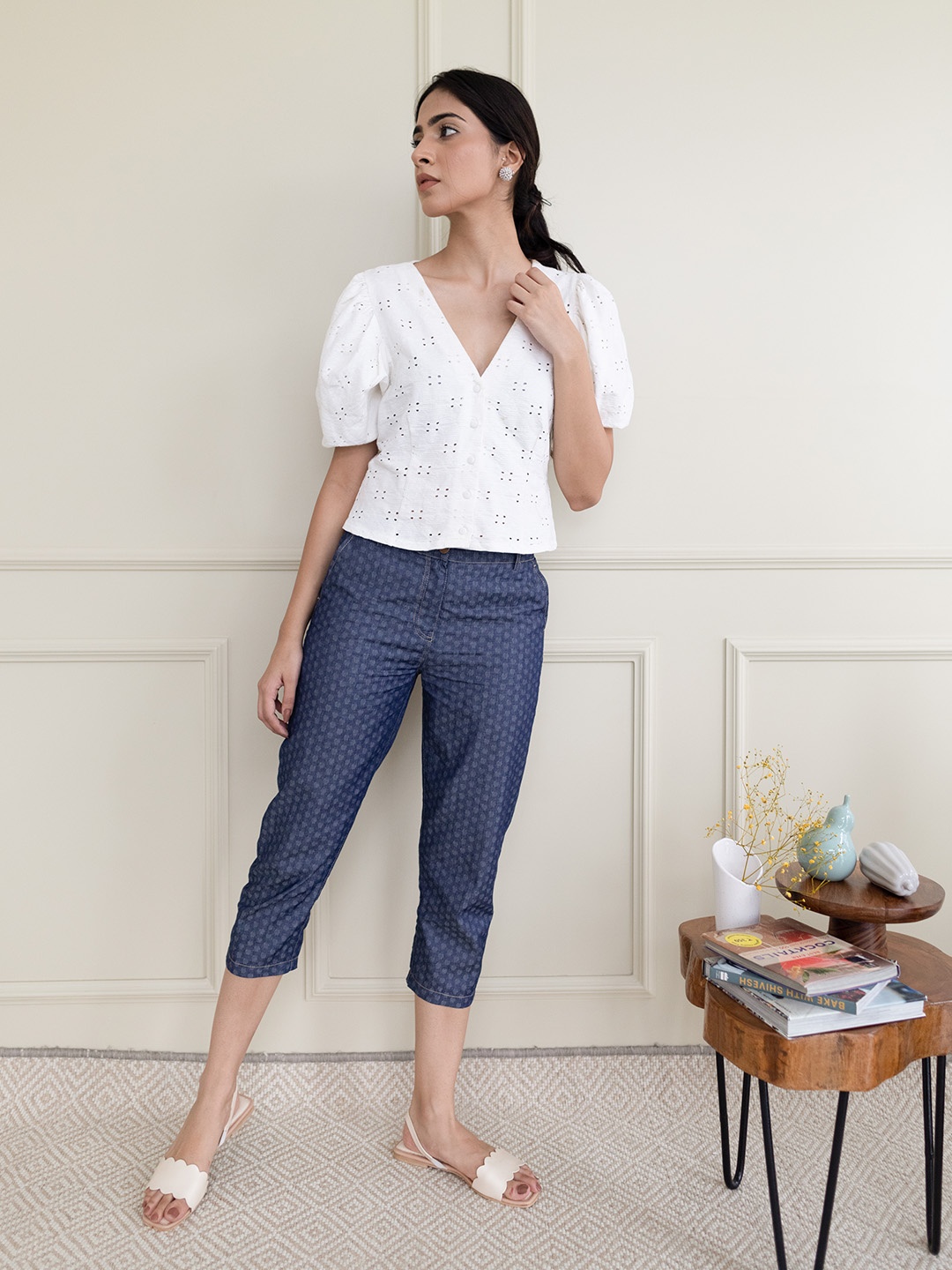 

elleven Women Blue Printed Loose Fit Trousers