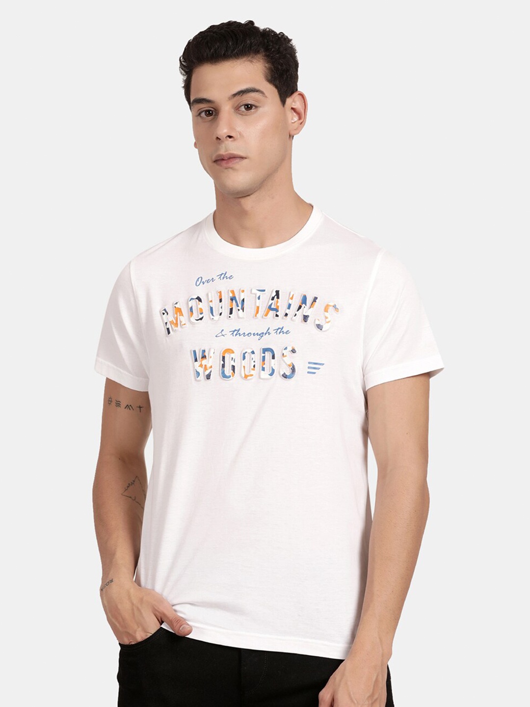 

t-base Men White Typography Printed T-shirt