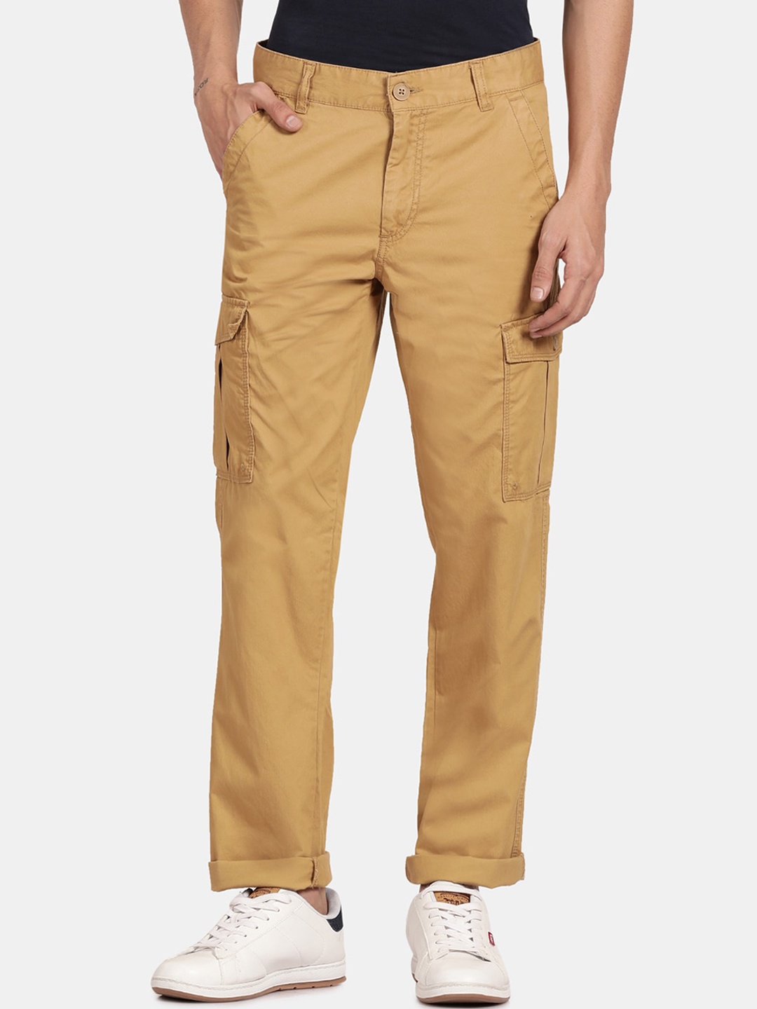 

t-base Men Beige Regular Fit Cargos