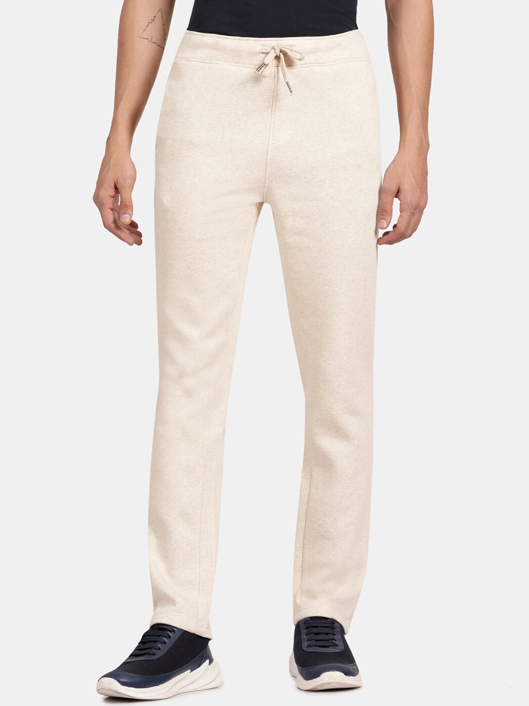 

t-base Men Off-White Solid Track Pants