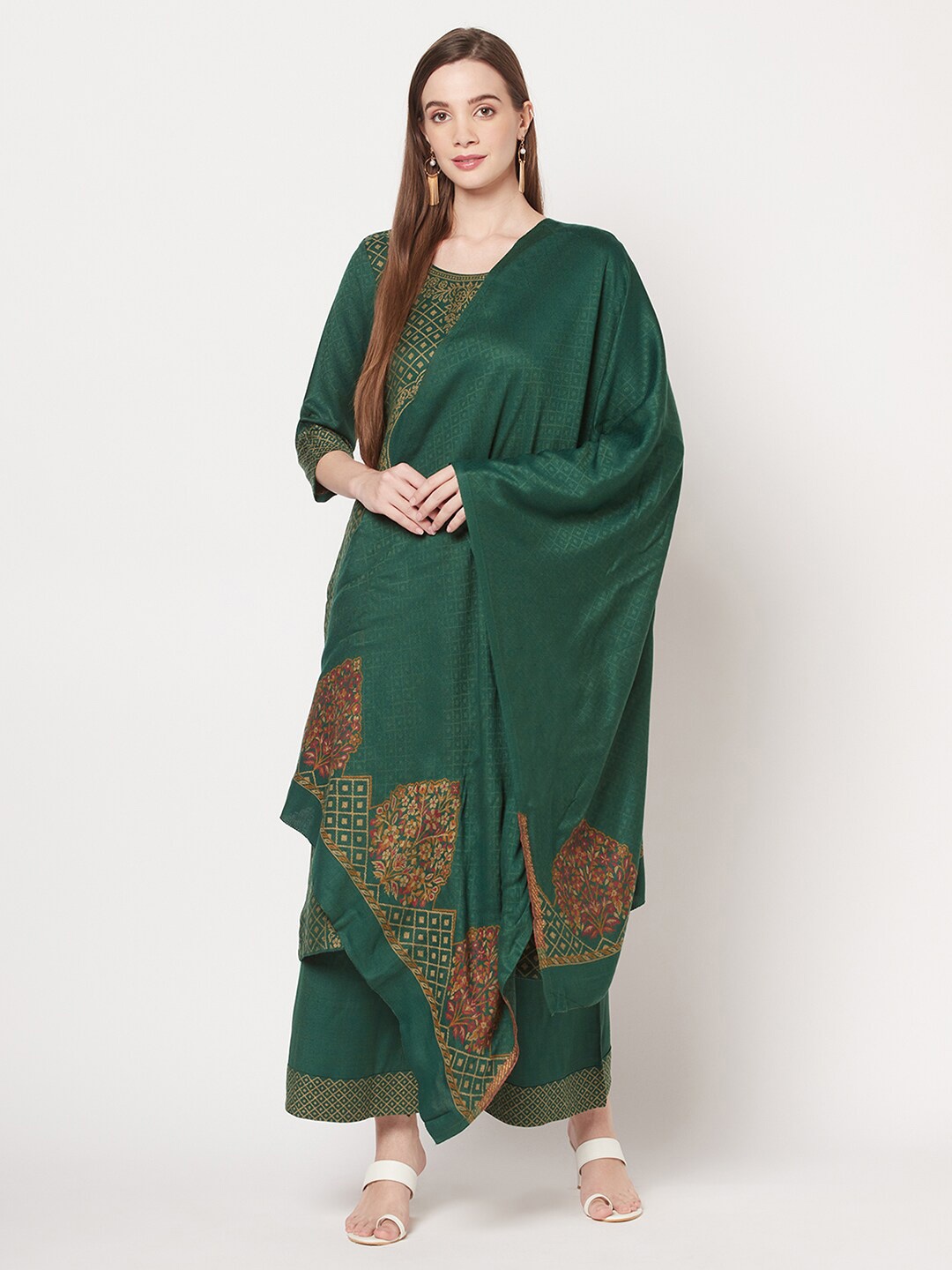 

Safaa Green & Red Embroidered Acrylic Wool Unstitched Dress Material
