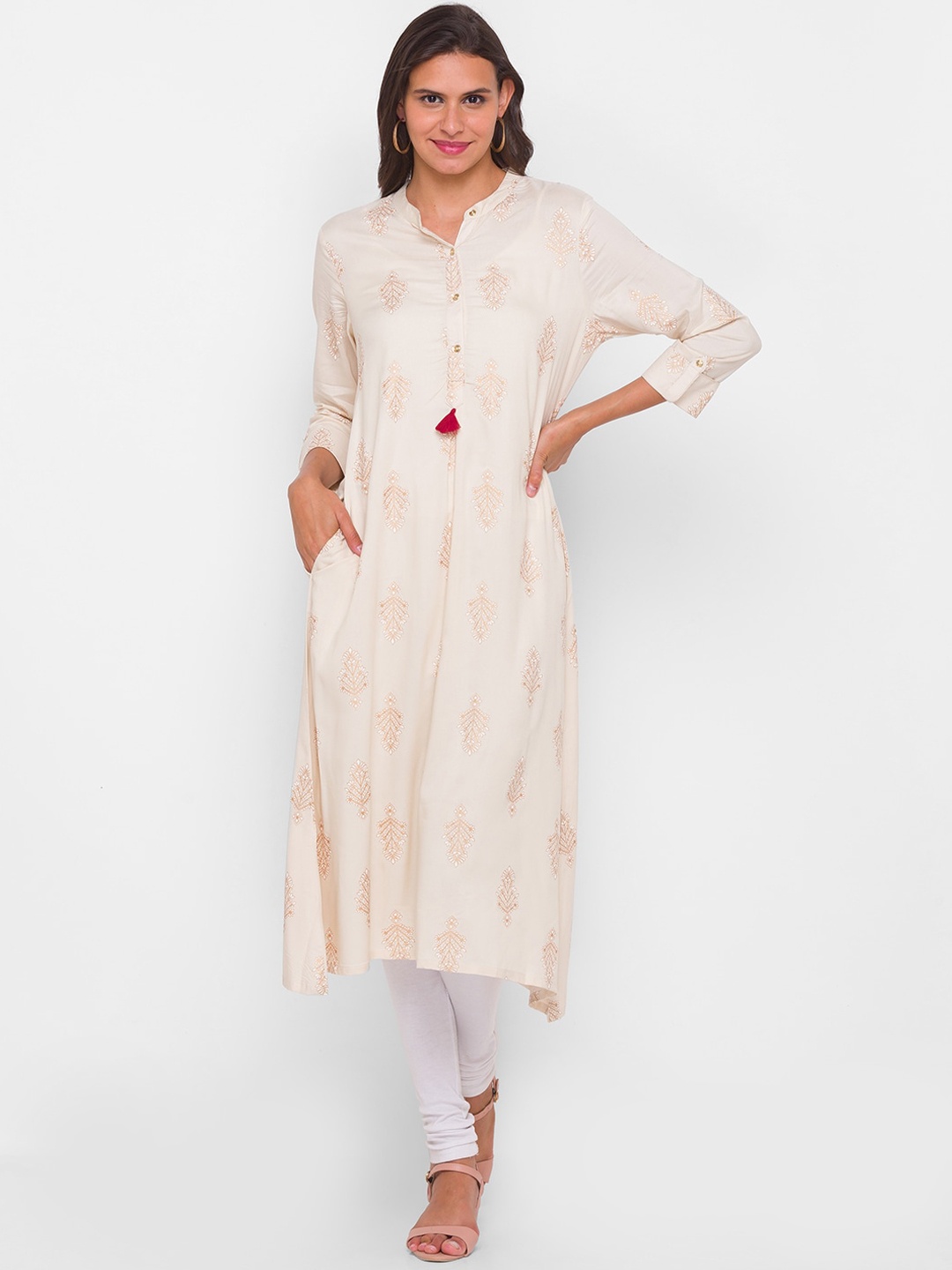 

Globus Women Off White Floral Printed Kurta