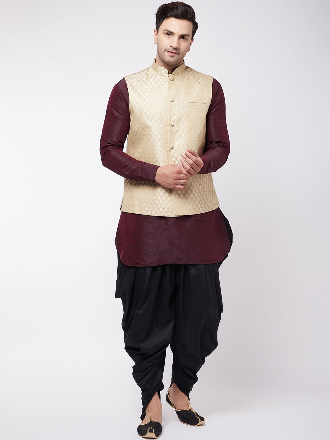 

VASTRAMAY Men Burgundy Layered Kurta with Dhoti Pants With Nehru Jacket