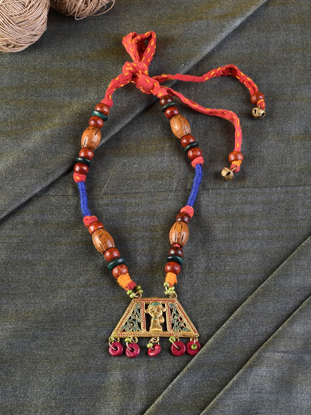 

AAKRITI ART CREATIONS Blue & Red Brass Dhokra Necklace