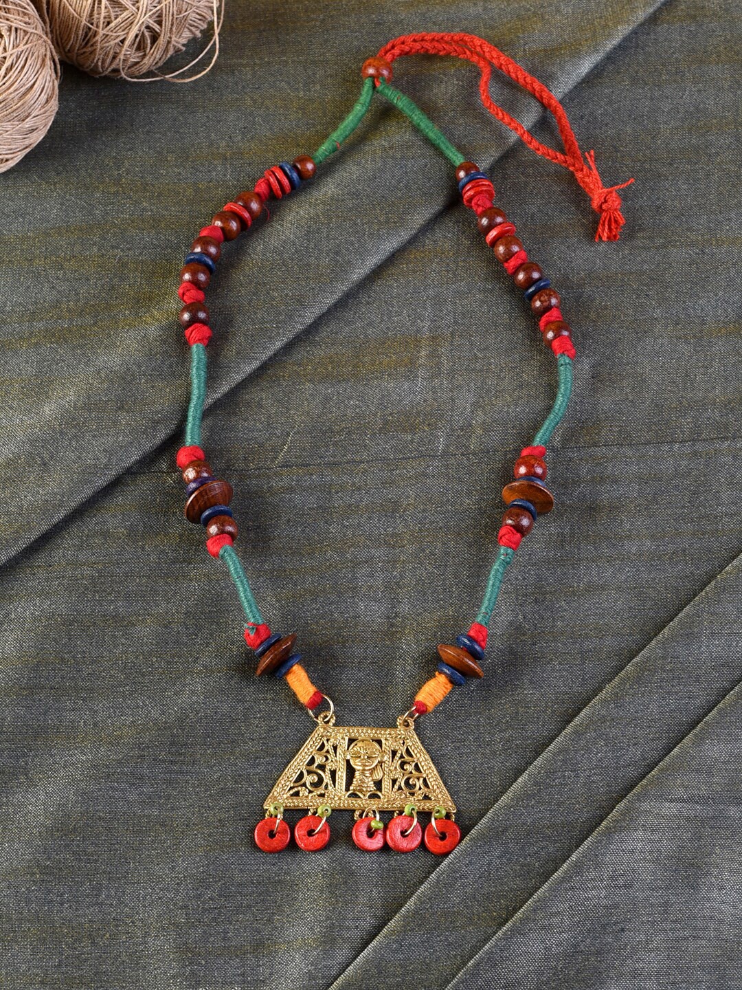 

AAKRITI ART CREATIONS Women Blue & Red Tribal Dhokra Necklace