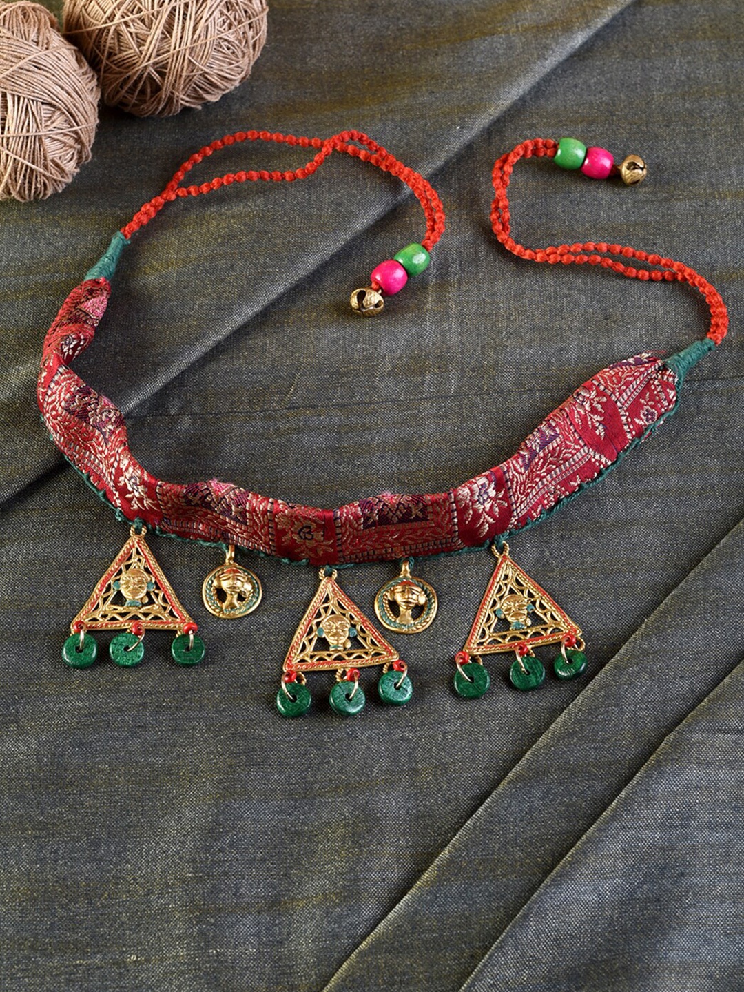 

AAKRITI ART CREATIONS Gold-Toned & Red Brass Necklace