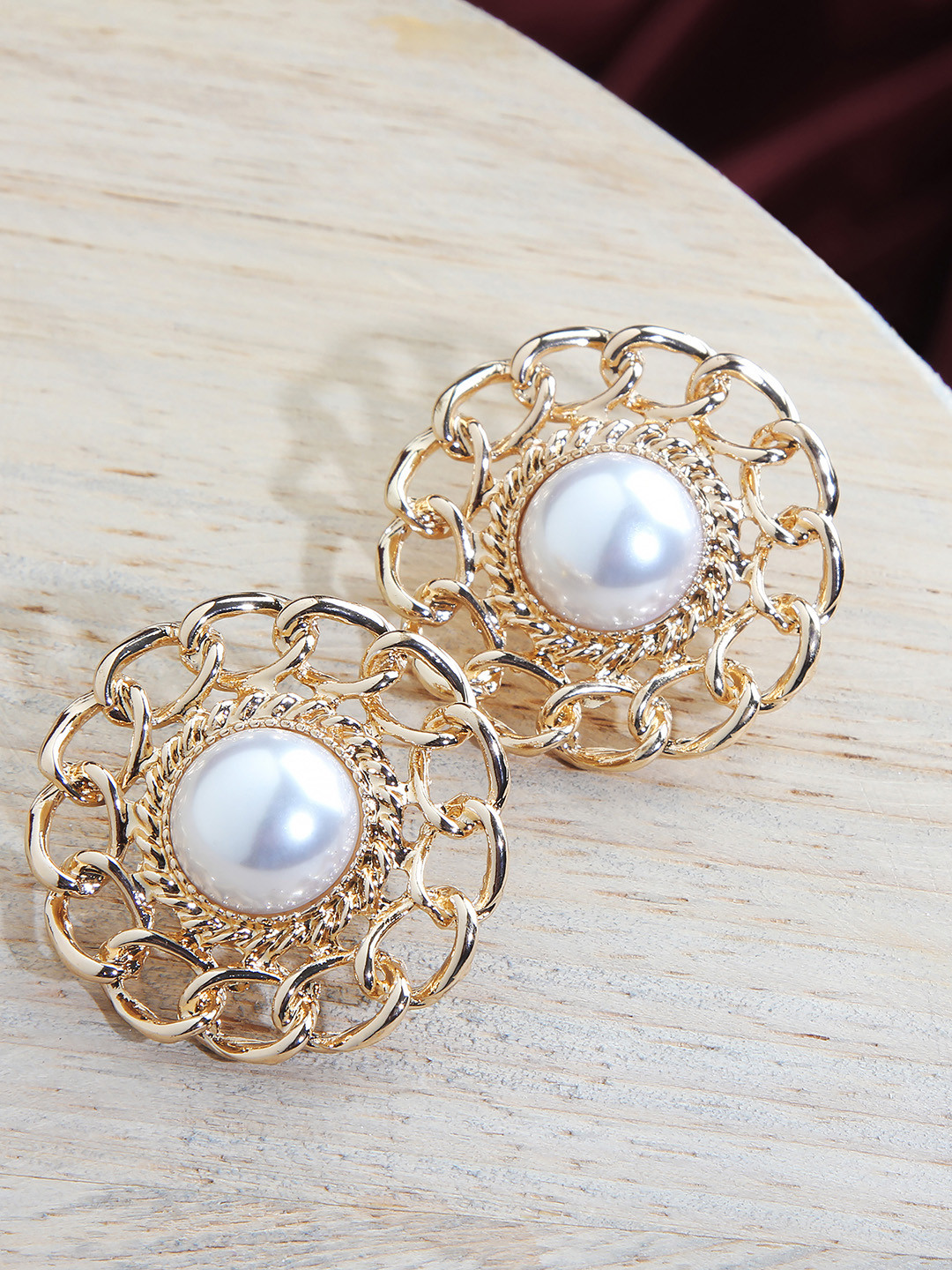 

Kazo Gold-Plated & White Floral Studs