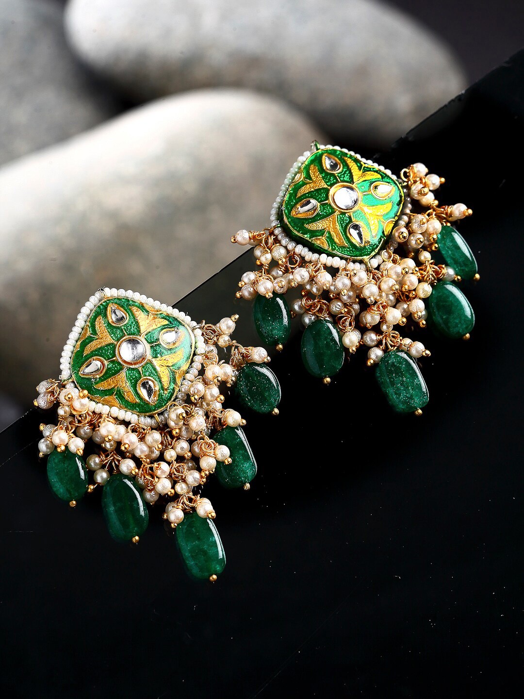 

DUGRISTYLE Green Classic Studs Earrings