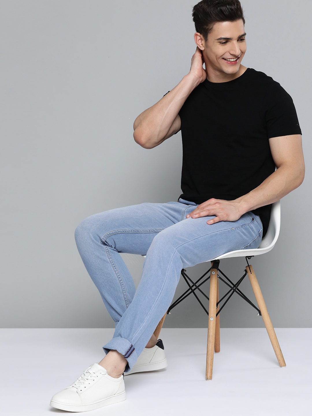 

HERE&NOW Men Blue Slim Fit Light Fade Stretchable Jeans
