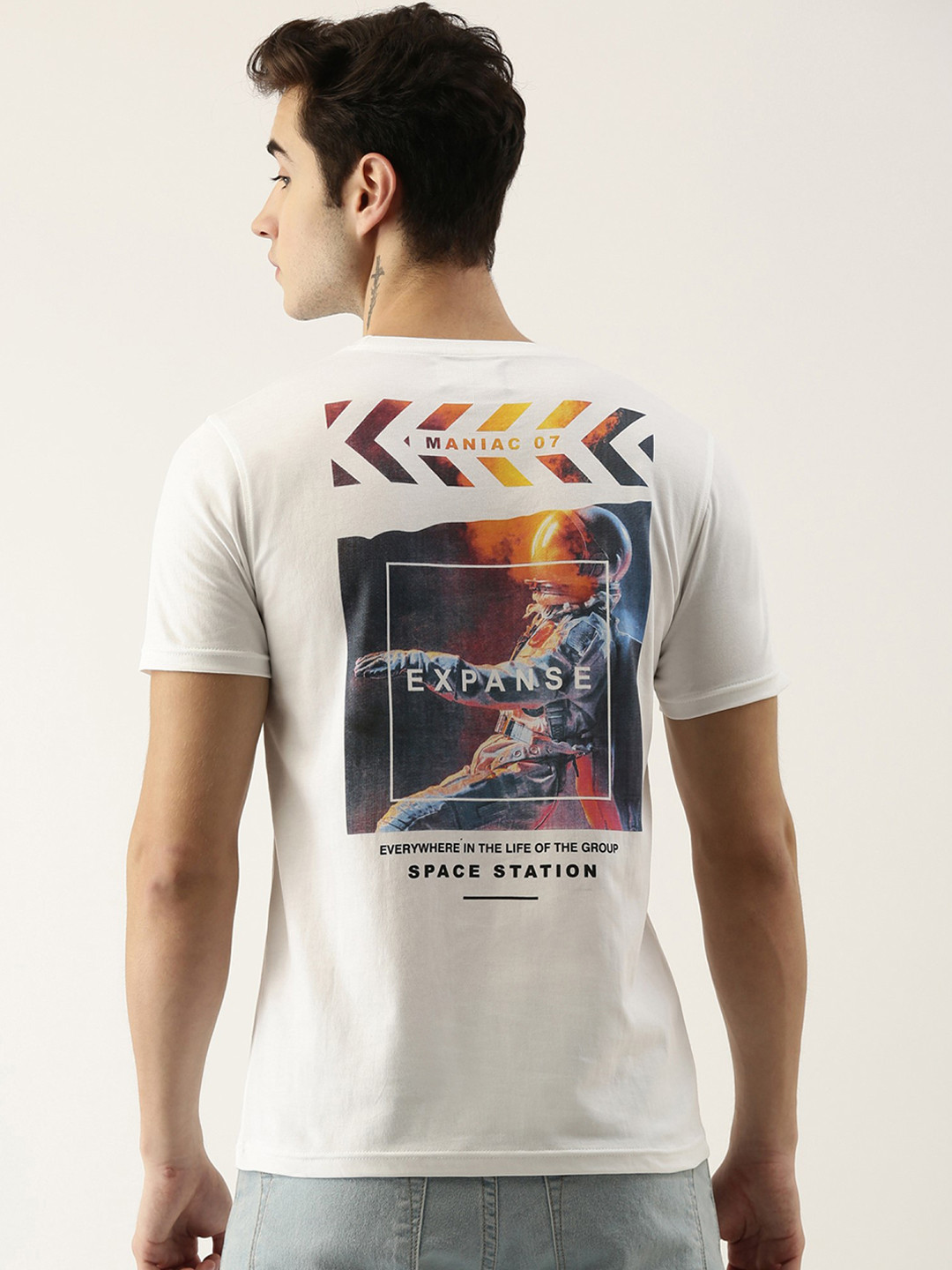 

Maniac Men White Printed Slim Fit Pure Cotton T-shirt