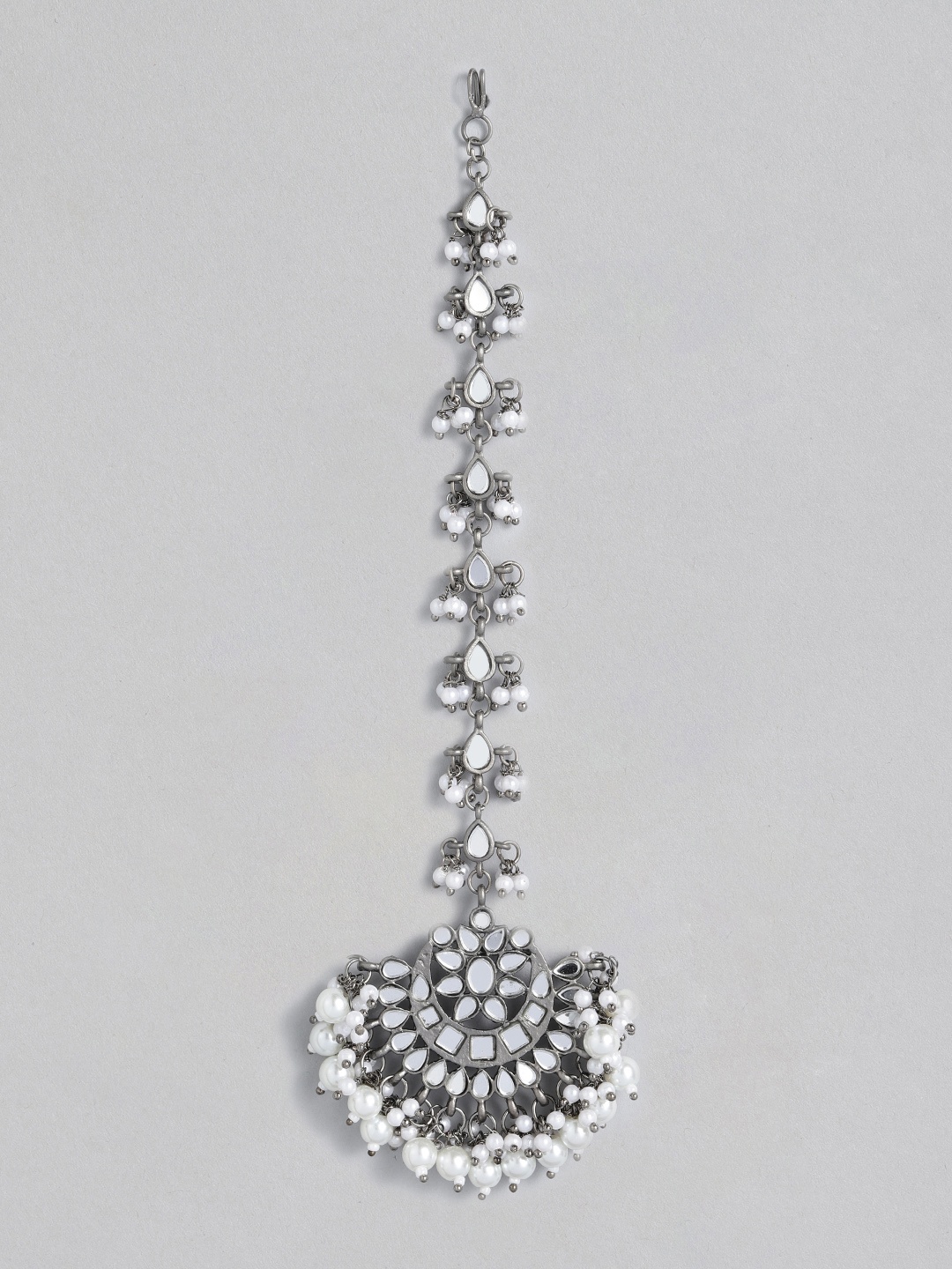 

AccessHer Oxidised Silver-Plated Mirror Embellished Kundan & Pearl Maang Tikka