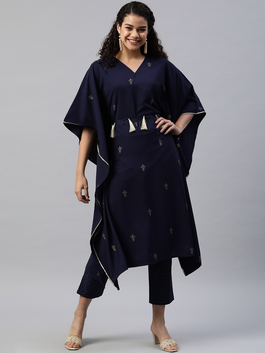 

SheWill Women Navy Blue Foil Print Kaftan Kurta with Cropped Trousers