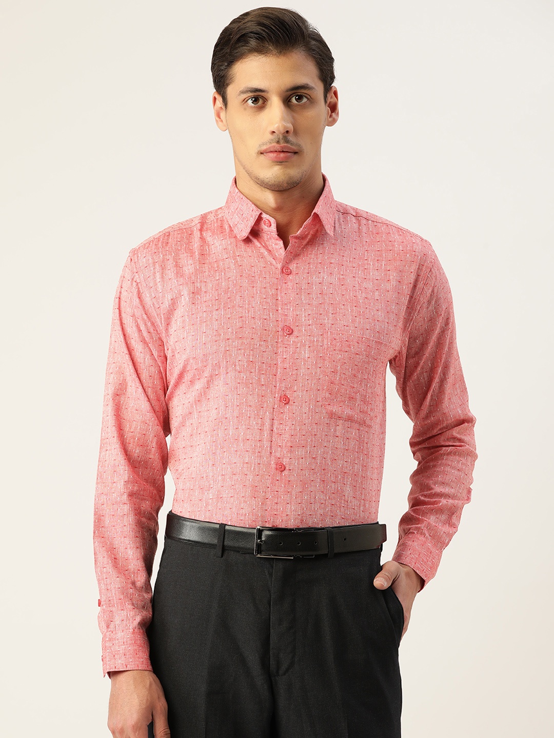 

JAINISH Men Pink Pure Cotton Smart Fit Formal Shirt