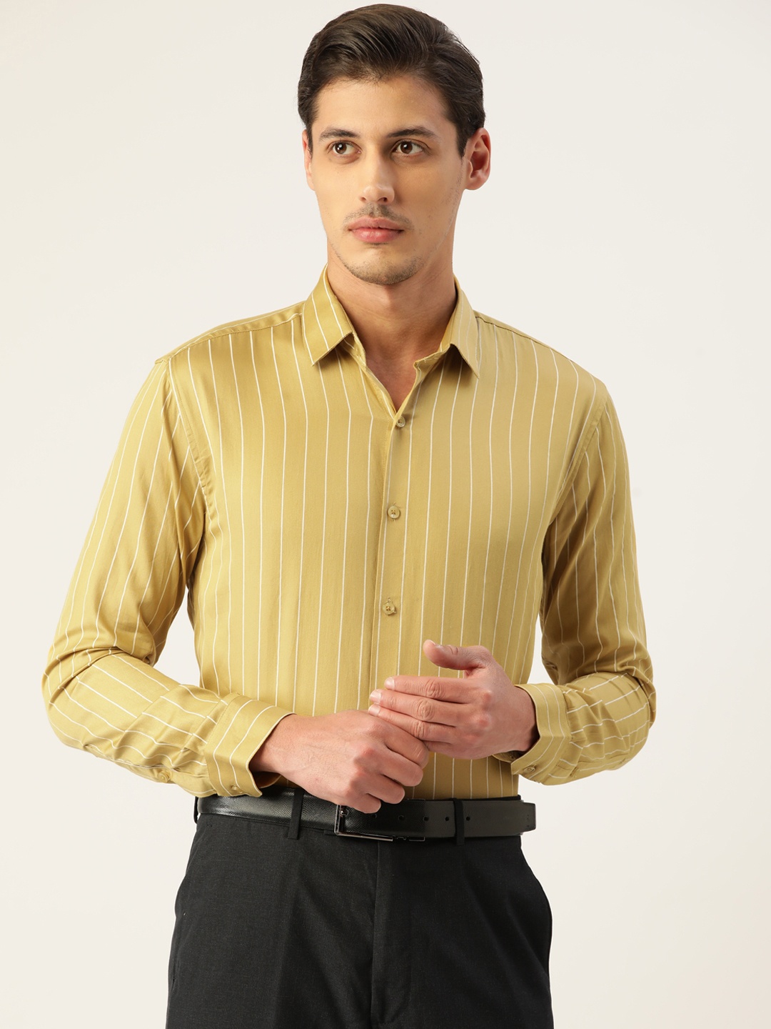 

JAINISH Men Mustard Yellow & White Pure Cotton Smart Fit Striped Formal Shirt