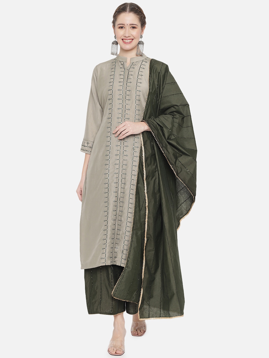 

VAABASTA Women Green Yoke Design Thread Work Kurta with Palazzos & With Dupatta