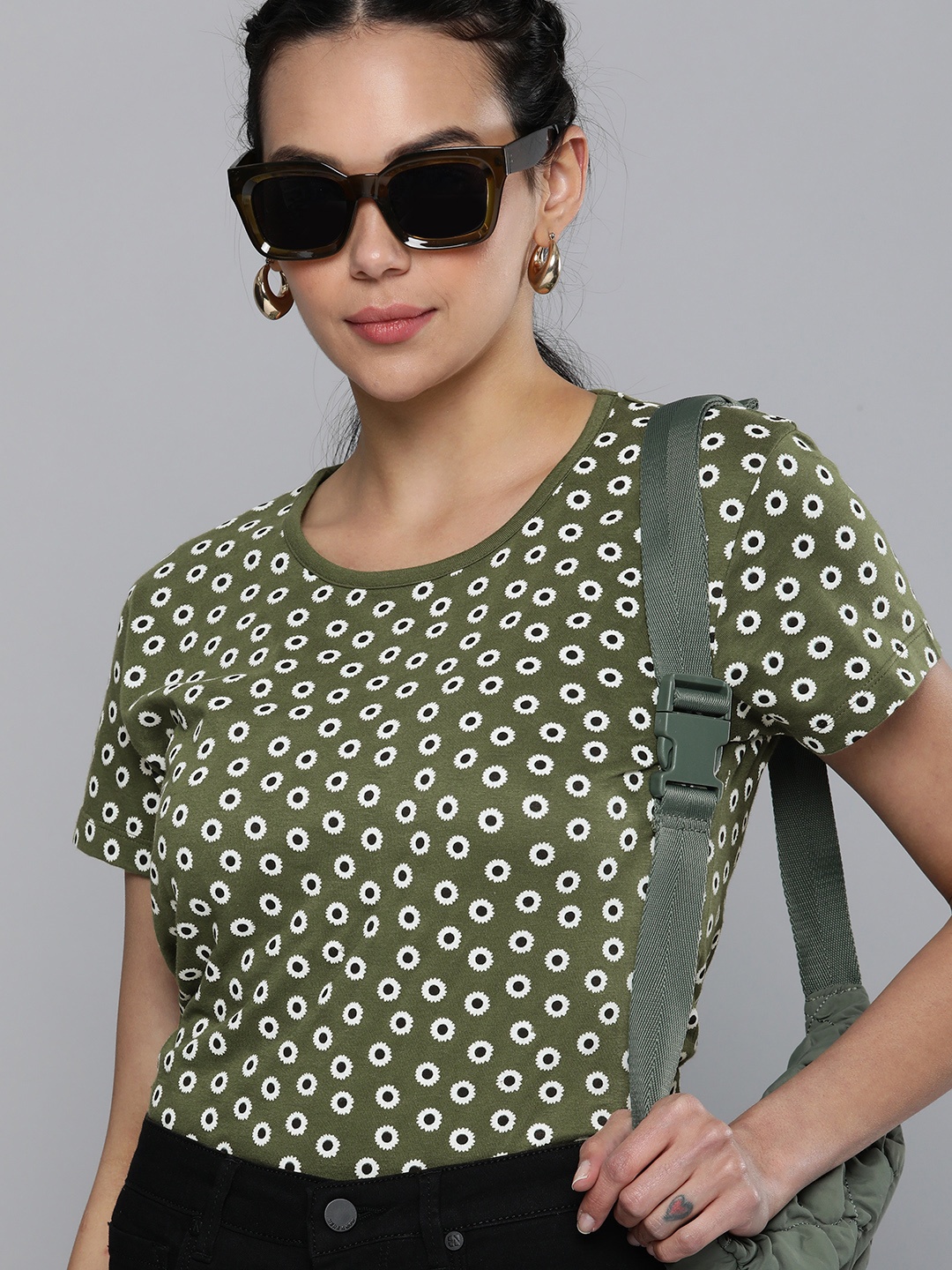 

HERE&NOW Women Chive Green Floral Printed Round Neck Regular Sleeves Cotton T-shirt