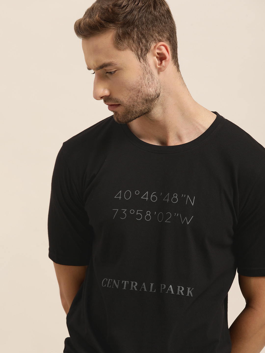 

Moda Rapido Men Black Typography Printed Casual Longline T-shirt