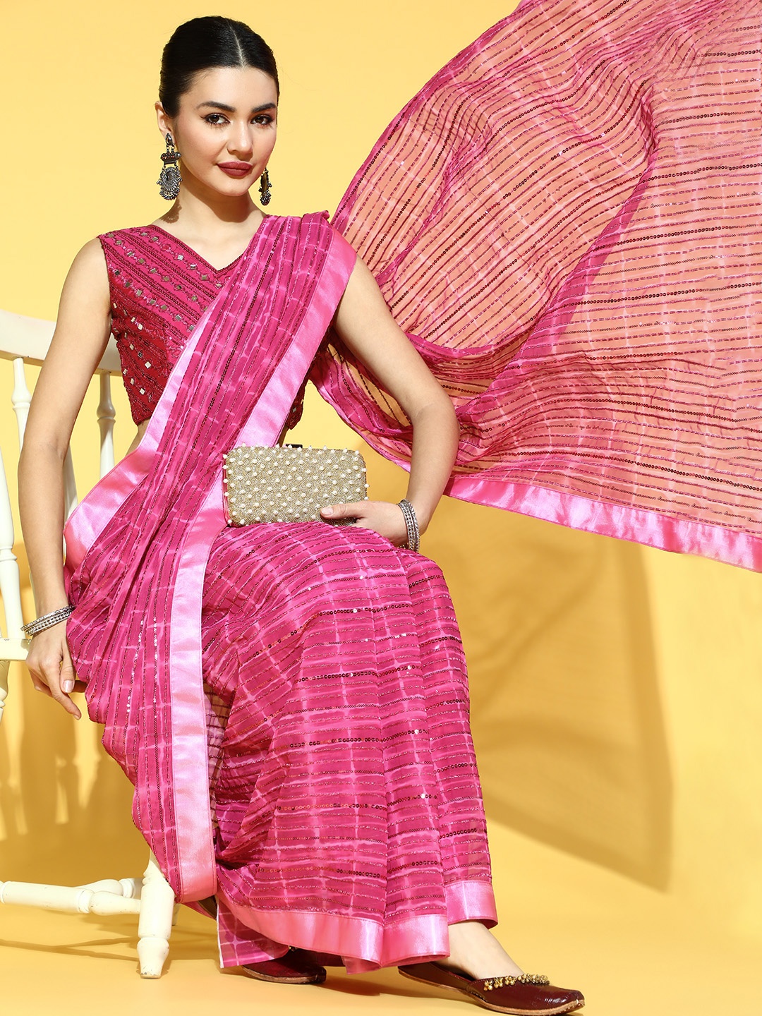 

Mitera Geometric Saree with Solid Border, Pink