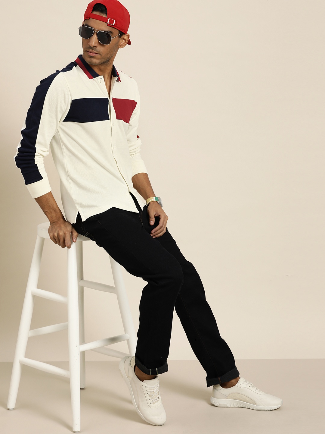 

Moda Rapido Men Off White & Navy Blue Colourblocked Pure Cotton Polo Collar T-shirt