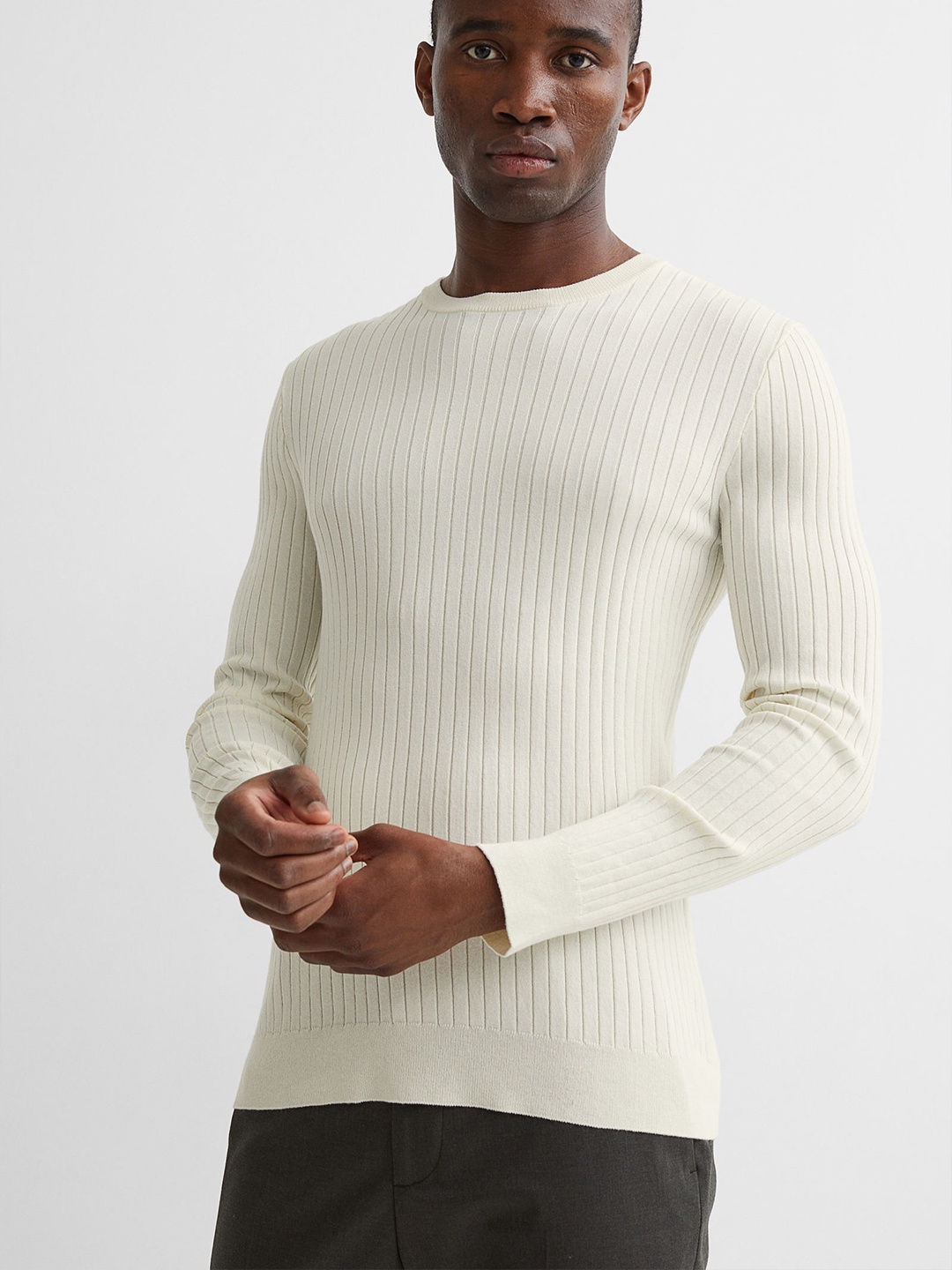 

H&M Men White Striped Muscle Fit Fine-Knit Jumper