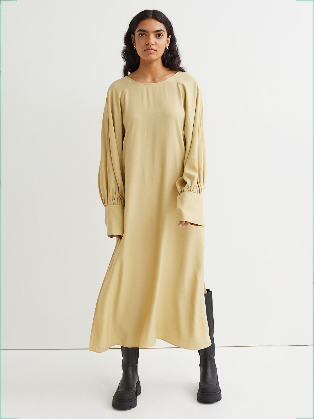 

H&M Women Yellow Solid V-neck Balloon-Sleeved Dress