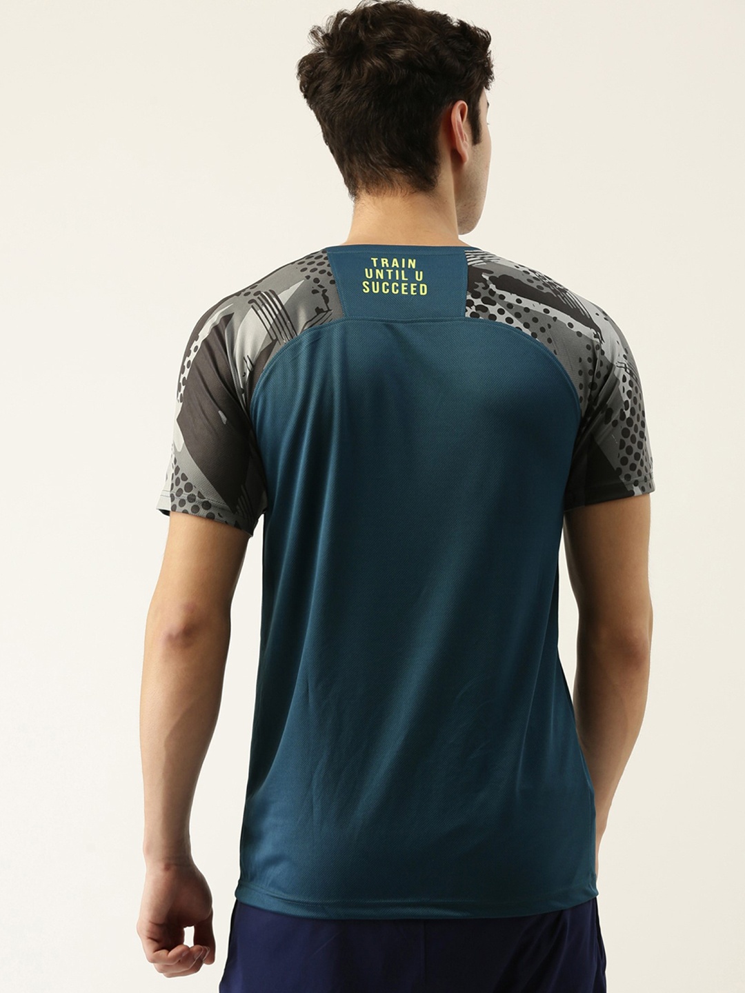 

Maniac Men Blue Slim Fit T-shirt
