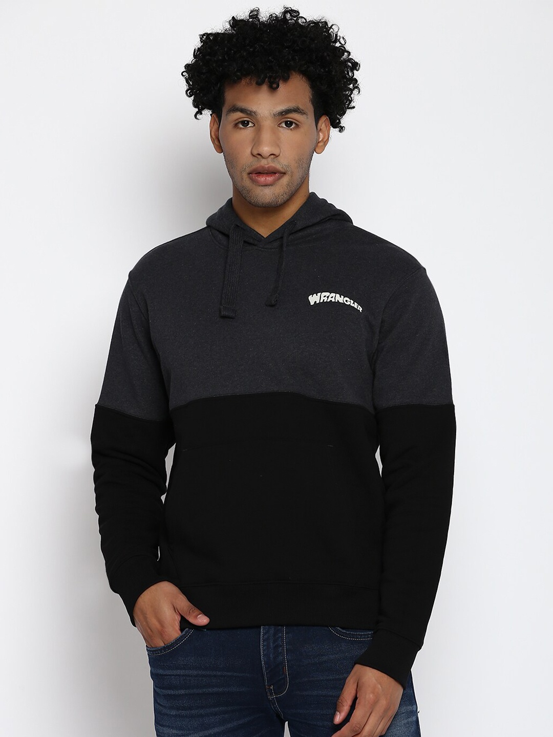 

Wrangler Men Grey Sweatshirt
