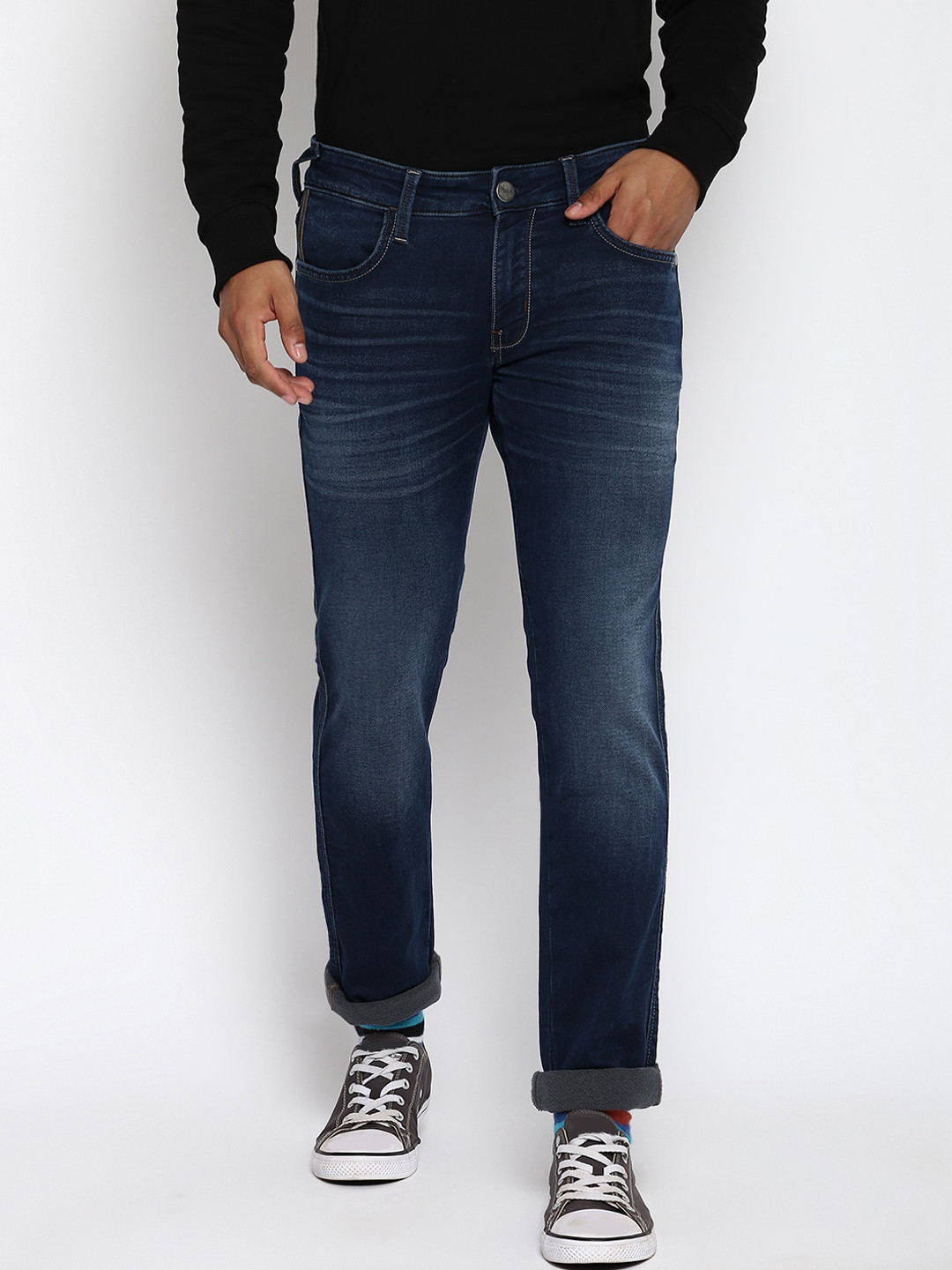 

Wrangler Men Blue Slim Fit Low-Rise Light Fade Jeans